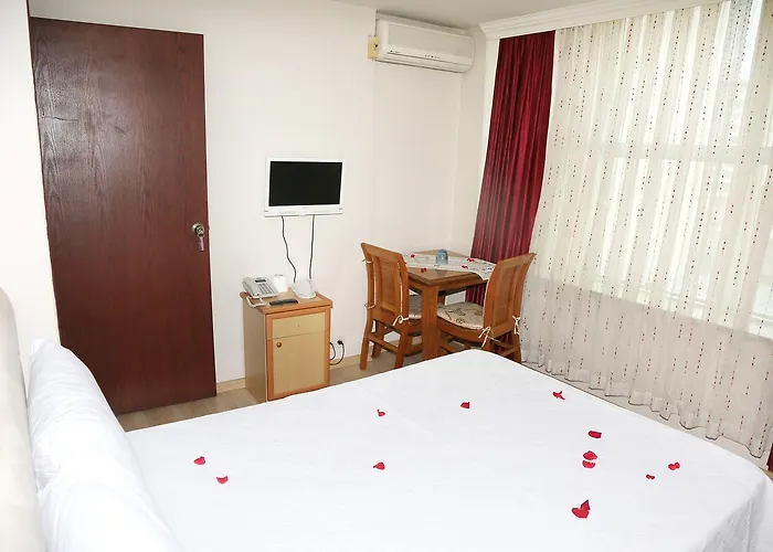 Gumus فندق أضنه